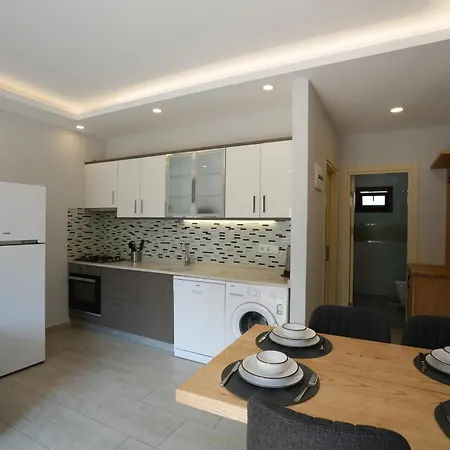 Maye Aparthotel 4*