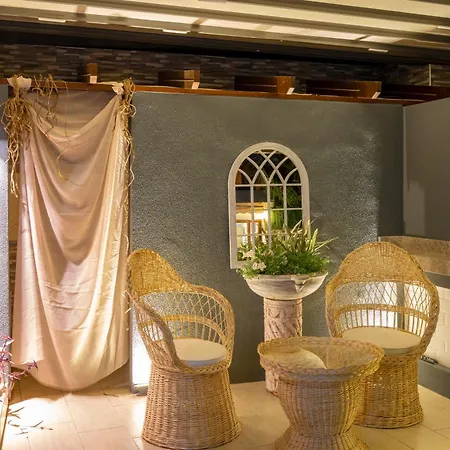 Maye グムベット