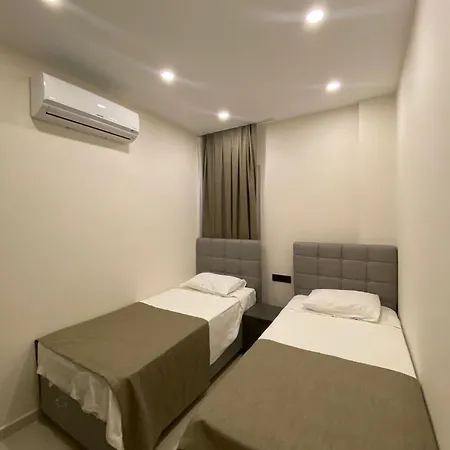 Maye Aparthotel