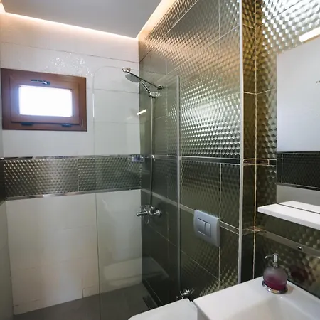 Maye グムベット